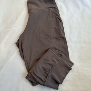 Lululemon Cropped Joggers Size 12